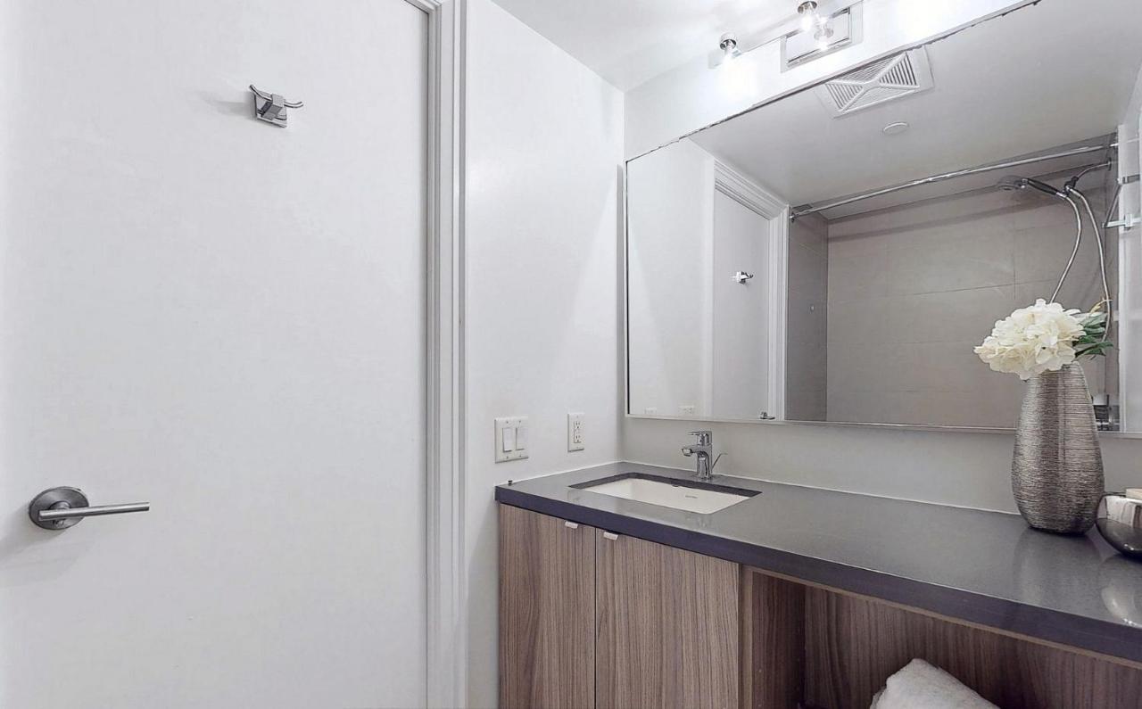 University Of Toronto Utsg Suites 外观 照片
